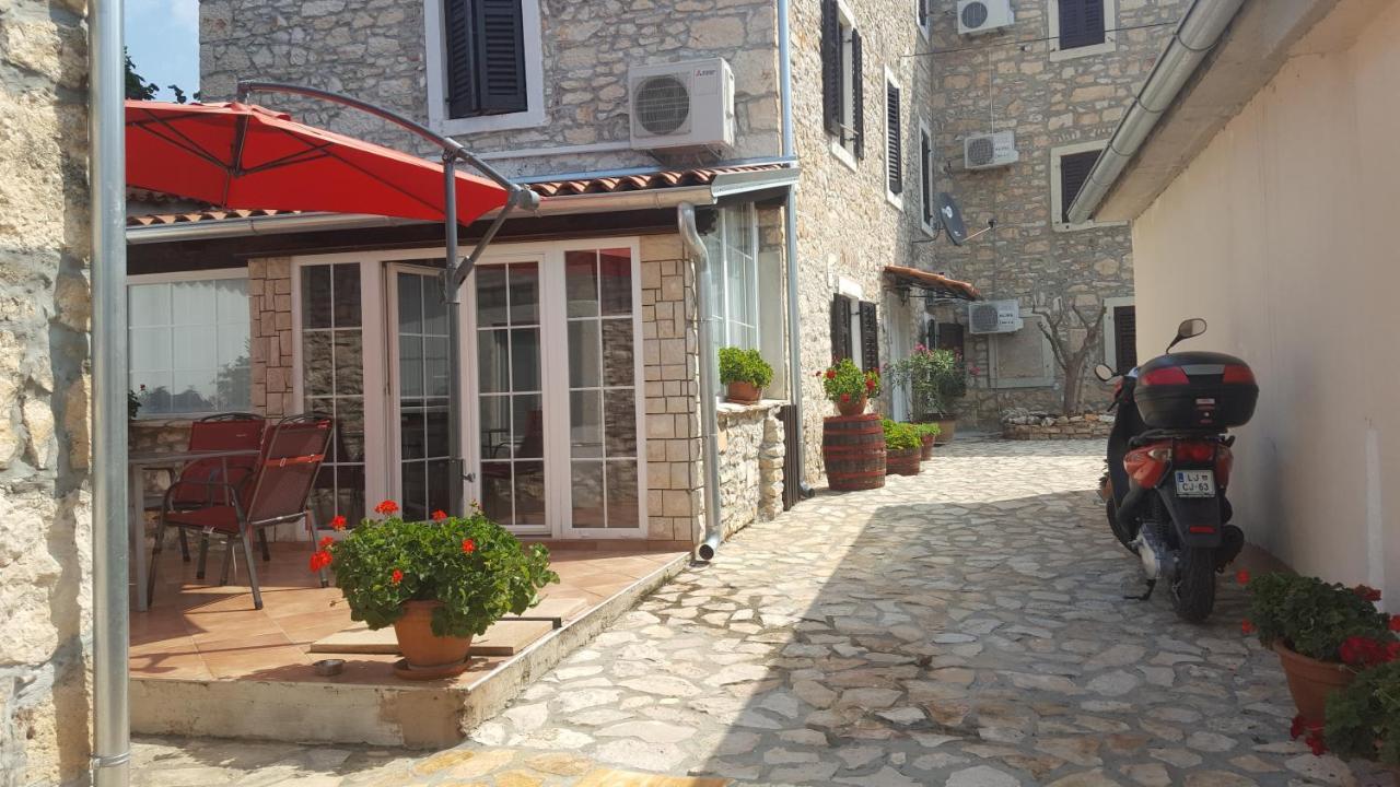 Istrska Kamnita Hisa Soncni Medulin Villa Buitenkant foto