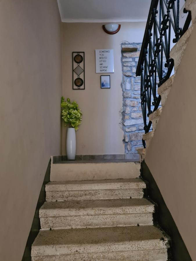Istrska Kamnita Hisa Soncni Medulin Villa Buitenkant foto